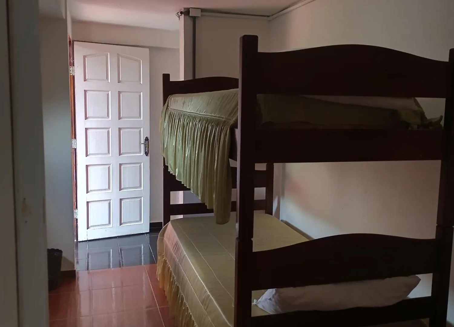 Quarto Conjugado 2 Campos do Jordao 0*,  Brazil